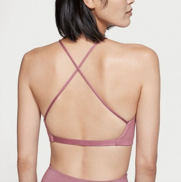 🥀SOLD ON MERCARI🥀 NEW VICTORIA'S SECRET OPEN BACK HIGH NECK PINK SPORTS BRA - Picture 3 of 9